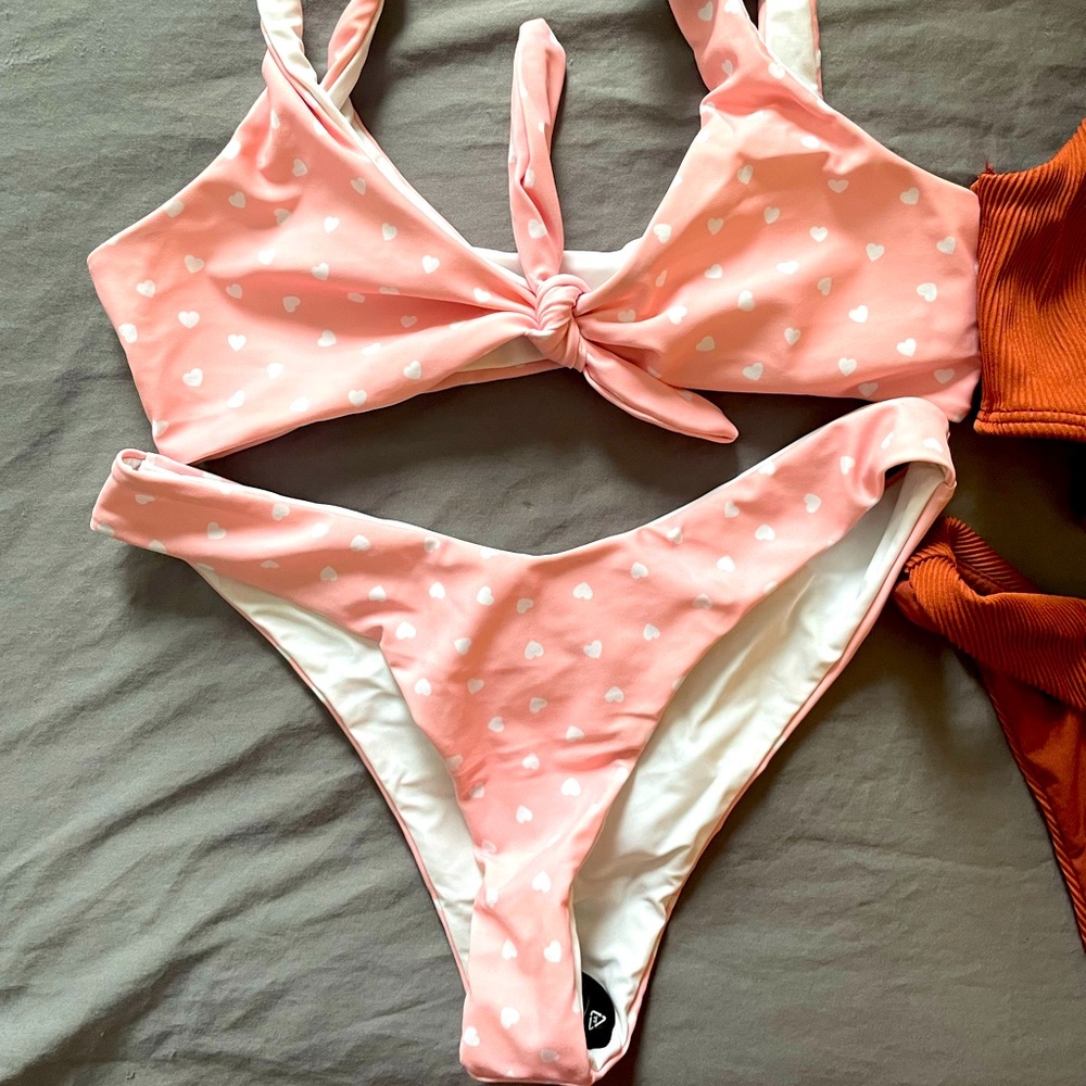 NWT cheeky bikinis